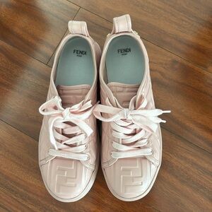 Fendi authentic size 8.5/39 sneakers
